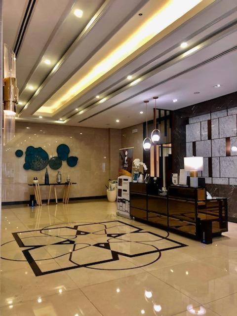 Luxury Bgc Condo In Taguig, Mckinley - Covered Parking And Wifi Free Exterior photo